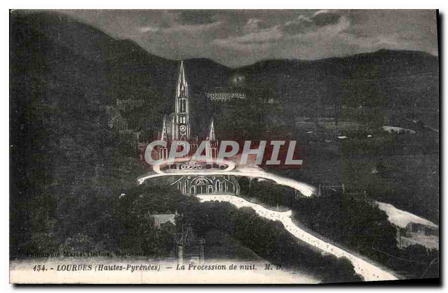 CPA Lourdes Hautes Pyrenees La Procession de nuit 