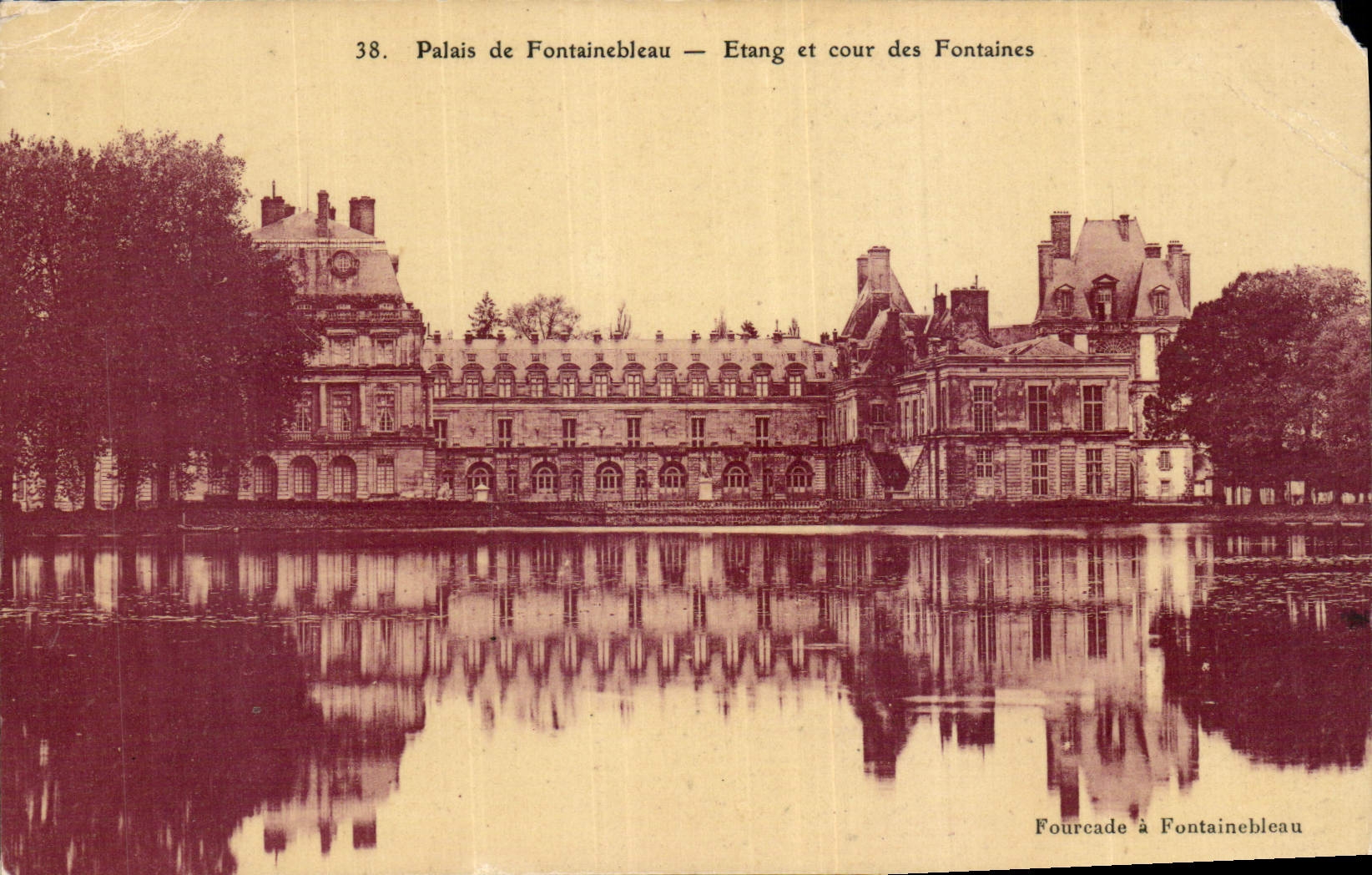 Palais de Fontainebleau — Etang et cour des Fontaines — Fourcade à Fontainebleau