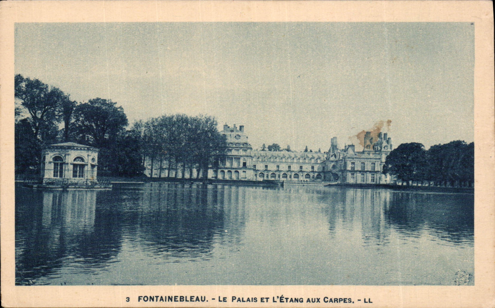 Fontainebleau - Das Schloss und der Karpfenteich - LL