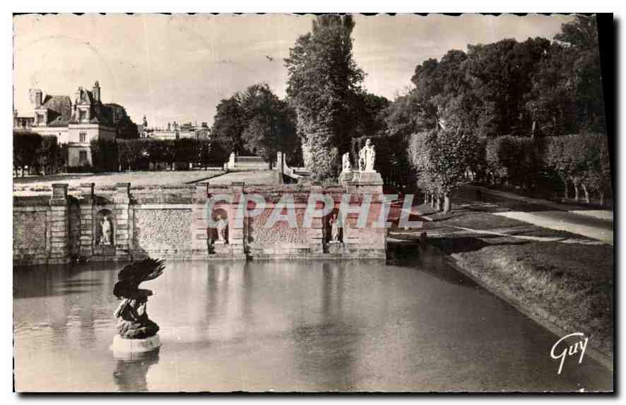 Fontainebleau — Jardines del palacio. Las cascadas — Ed. A. Leronte, rue Sainte-Croix-de-la-Bretonnerie, París