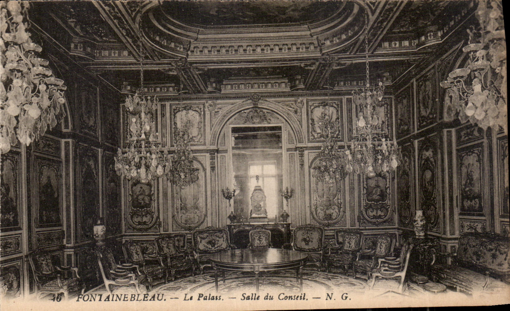 Fontainebleau — Le Palais. — Salle du Conseil. — N. G.