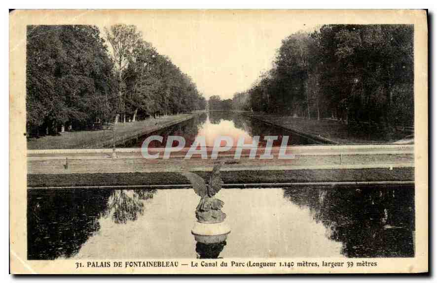 Palais de Fontainebleau — Le Canal du Parc — longueur 1.140 mètres, largeur 39 mètres