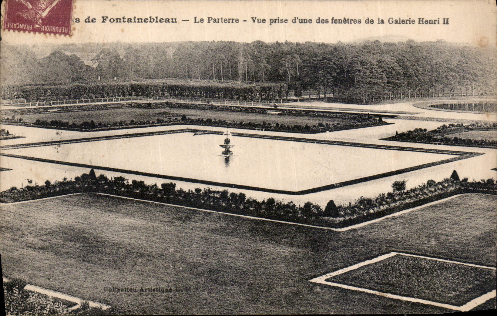 Fontainebleau — Le Parterre — Vue prise d'une fenêtre de la Galerie Henri II — Collection Artistique L. Mérand