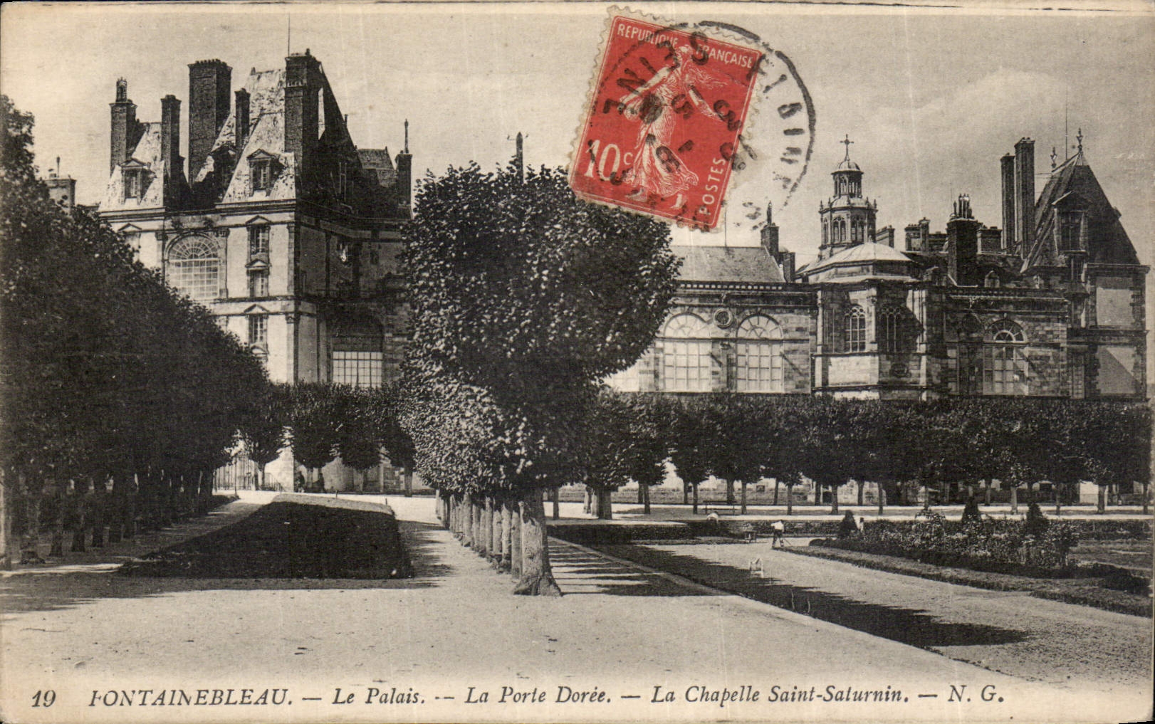 Fontainebleau — Das Schloss, Die Goldene Pforte, Kapelle Saint-Saturnin — N.G.