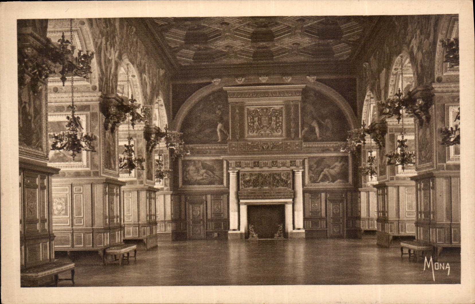 La Galerie Henri II oder Ballsaal — Fontainebleau — Mona