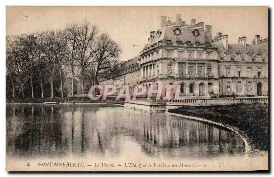 Fontainebleau — Das Schloss, der See und das Pavillon des chinesischen Museums — LL.