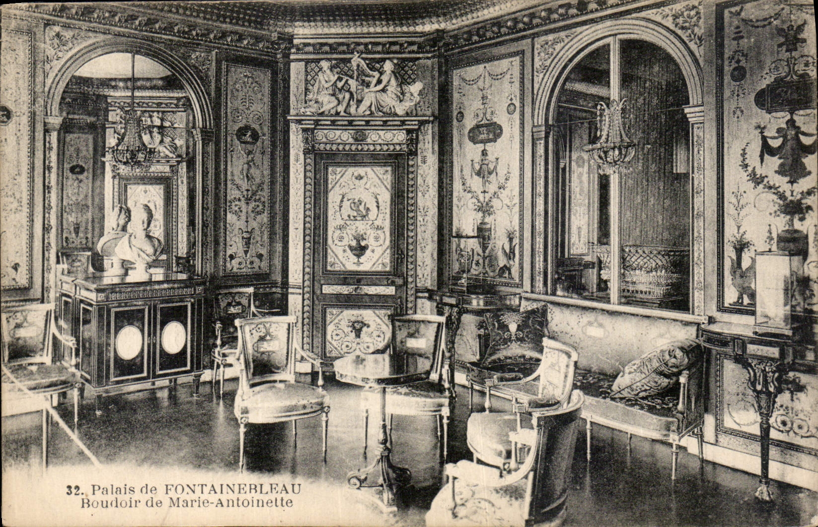 Palais de FONTAINEBLEAU — Boudoir de Marie-Antoinette — n°32