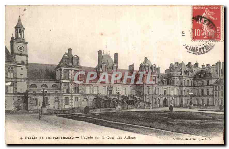 Palais de Fontainebleau — Façade sur la Cour des Adieux — Collection Artistique L. M.
