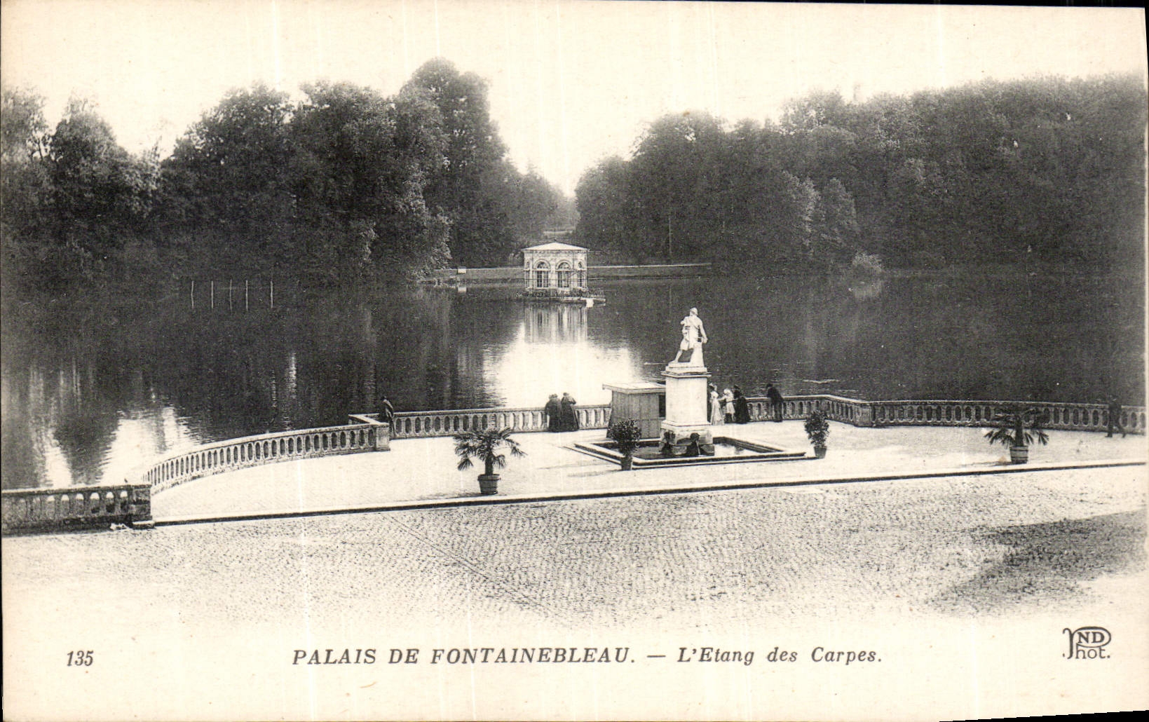 Palazzo di Fontainebleau — L'Étang des Carpes — Imp. Phot. Peçue, Parigi