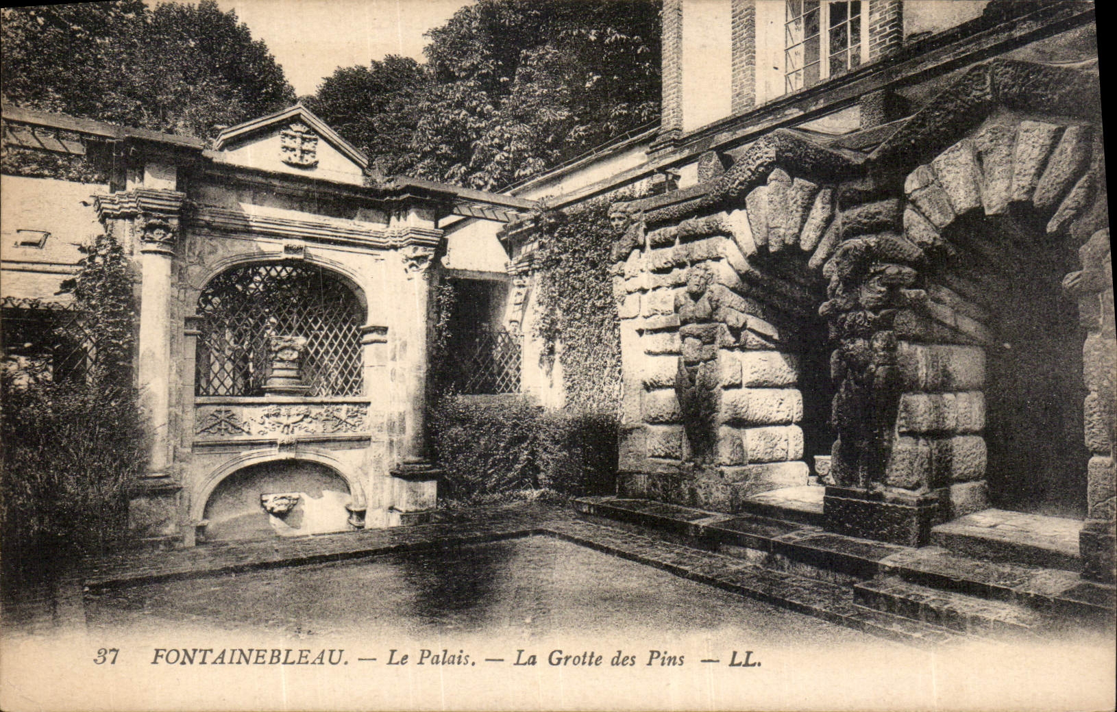Fontainebleau — Das Schloss — Die Pinienhöhle — LL.