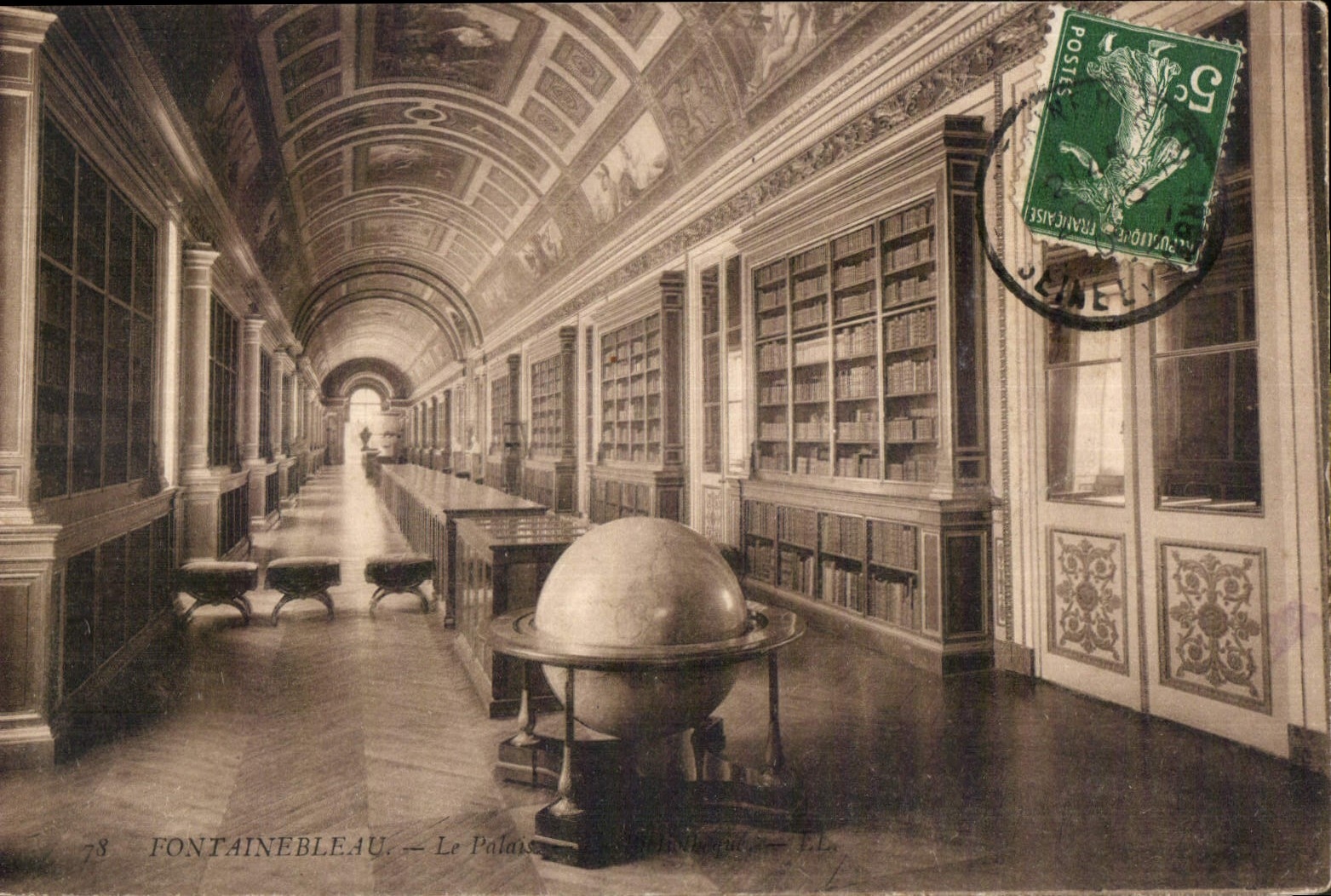 Fontainebleau — Le Palais — La Bibliothèque — Éditeur LL.