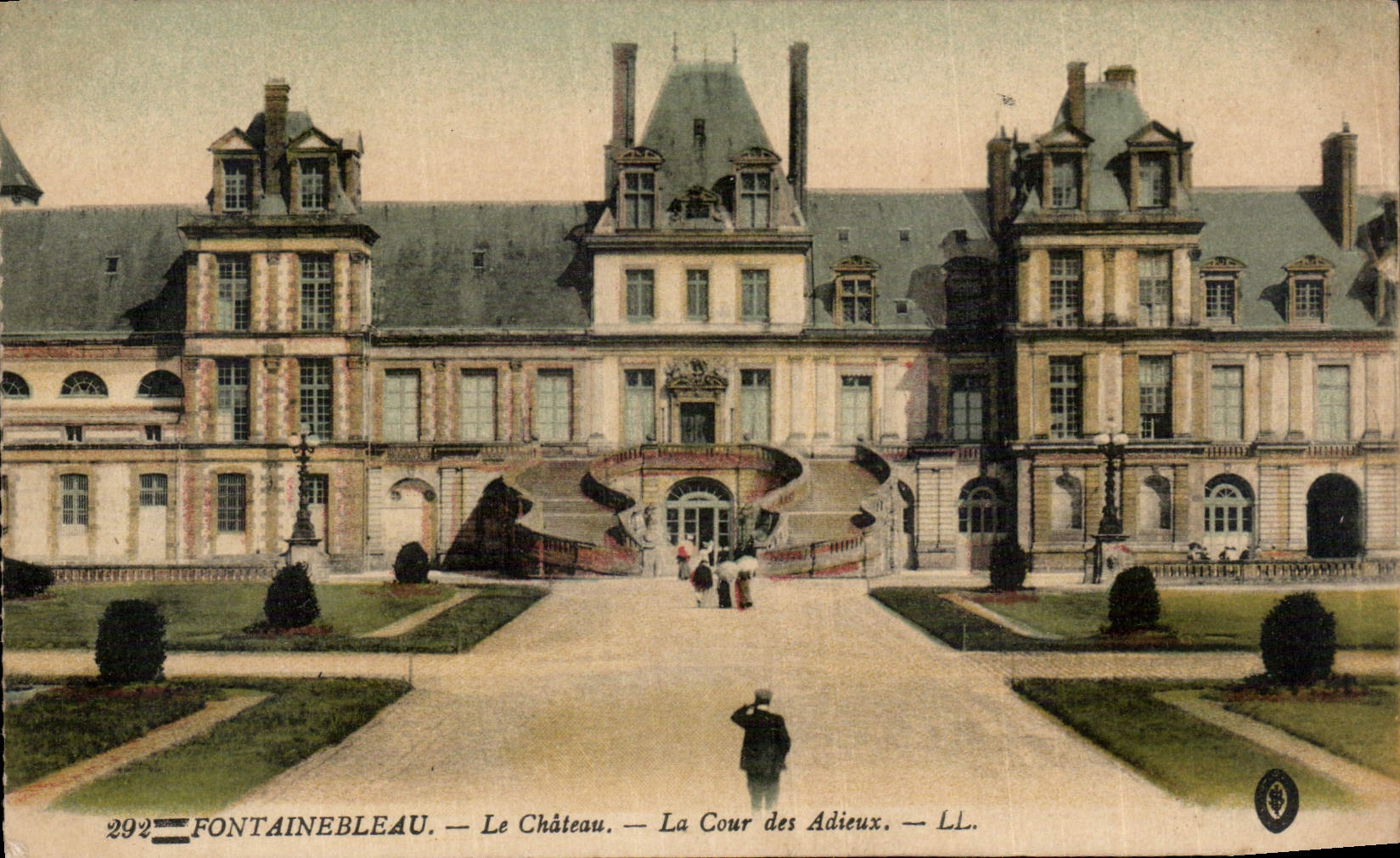 Fontainebleau — Le Château — La Cour des Adieux — LL. — n°292