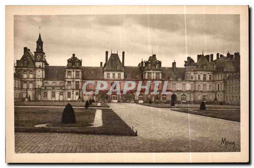 Palacio de Fontainebleau — Facha sobre la plaza del Caballo Blanco o Plaza de los Adioses — Mong