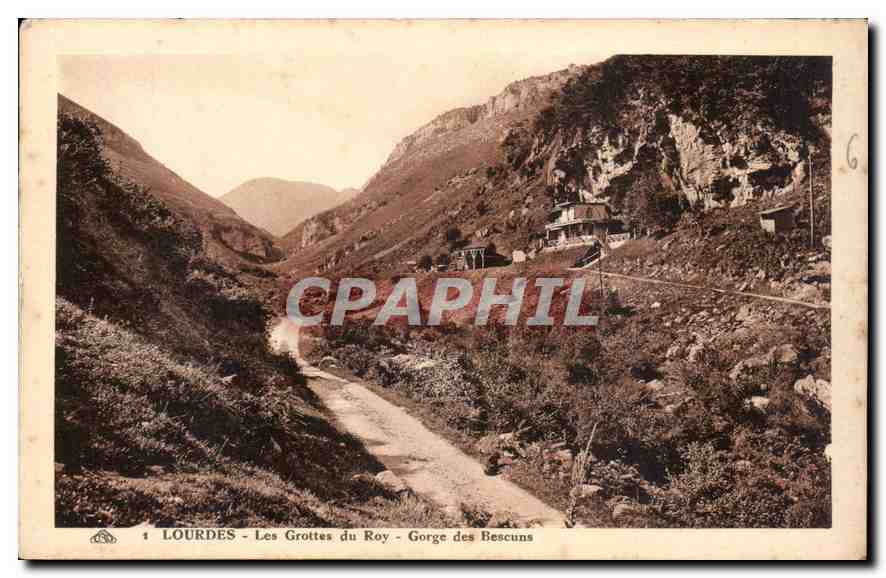 CPA Lourdes Les Grottes du Roy Gorge des Bescuns 