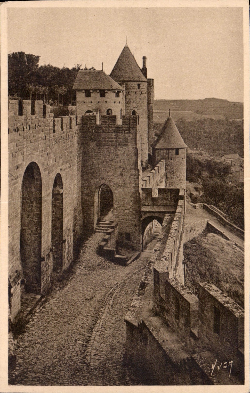 Carcassonne (Aude) — La Cité - Les Machicoulis et la Porte du Sénéchal — Éditions d'Art Yvog, n°21