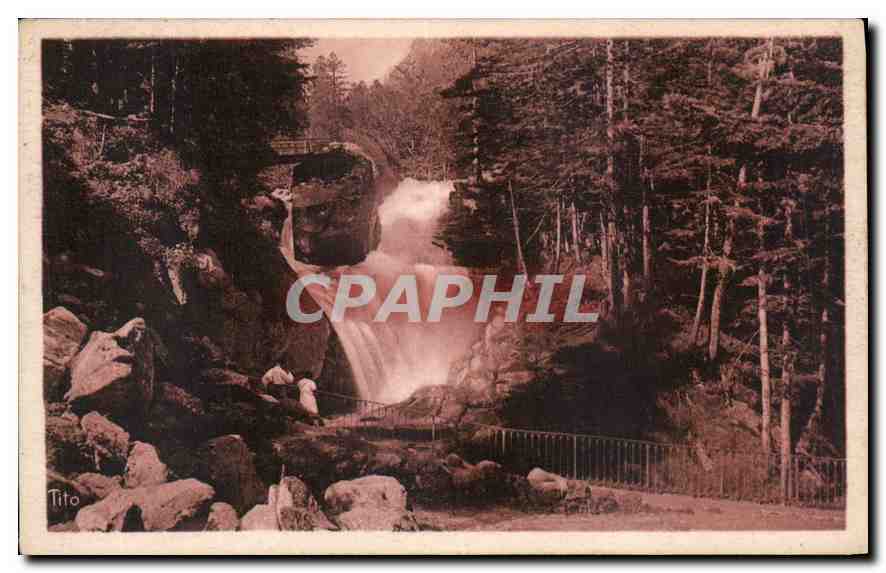 CPA Les Beaux Paysages de France Les pyrenees Cauterets Cascade du Cirosey 