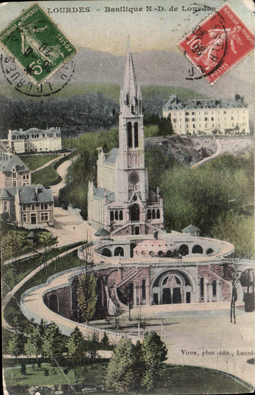 CPA Lourdes Basilique N D de Lourdes 