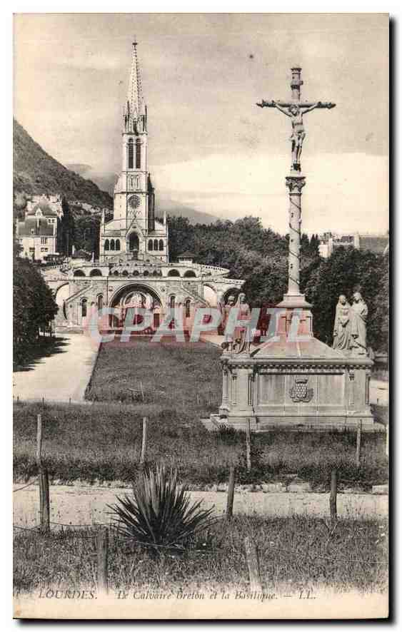 CPA Lourdes le Calvaire Breton et la Basilique 