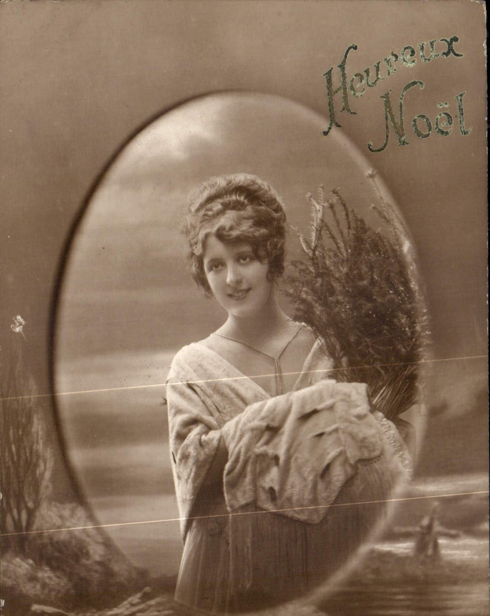 CPA Heureux Noel Femme