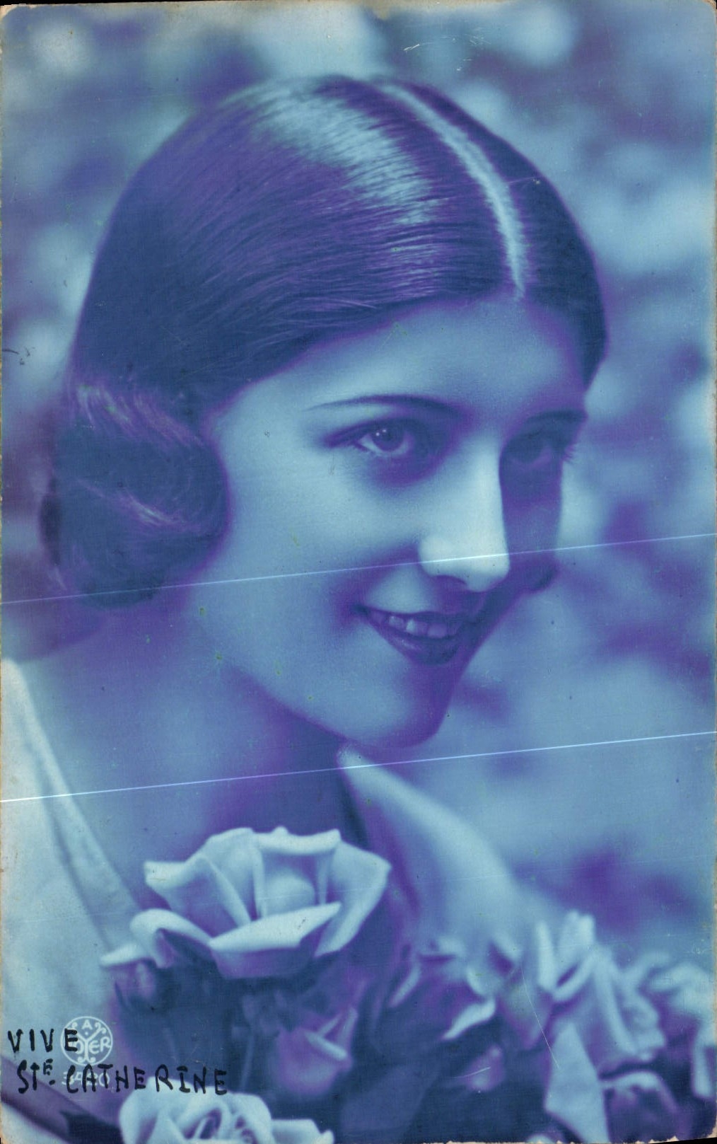 Portrait de femme souriante — avec rose — texte 'VIVE STE CATHERINE' — éditeur inconnu