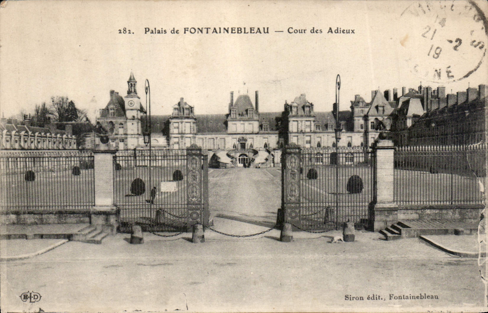 Palais de FONTAINEBLEAU — Cour des Adieux — Siron édit., Fontainebleau