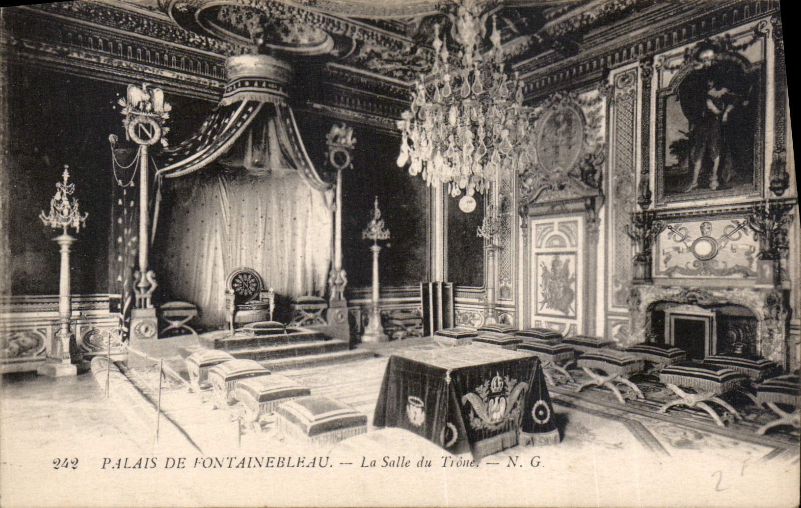 Palacio de Fontainebleau — La Sala del Trono — N.G. n°242