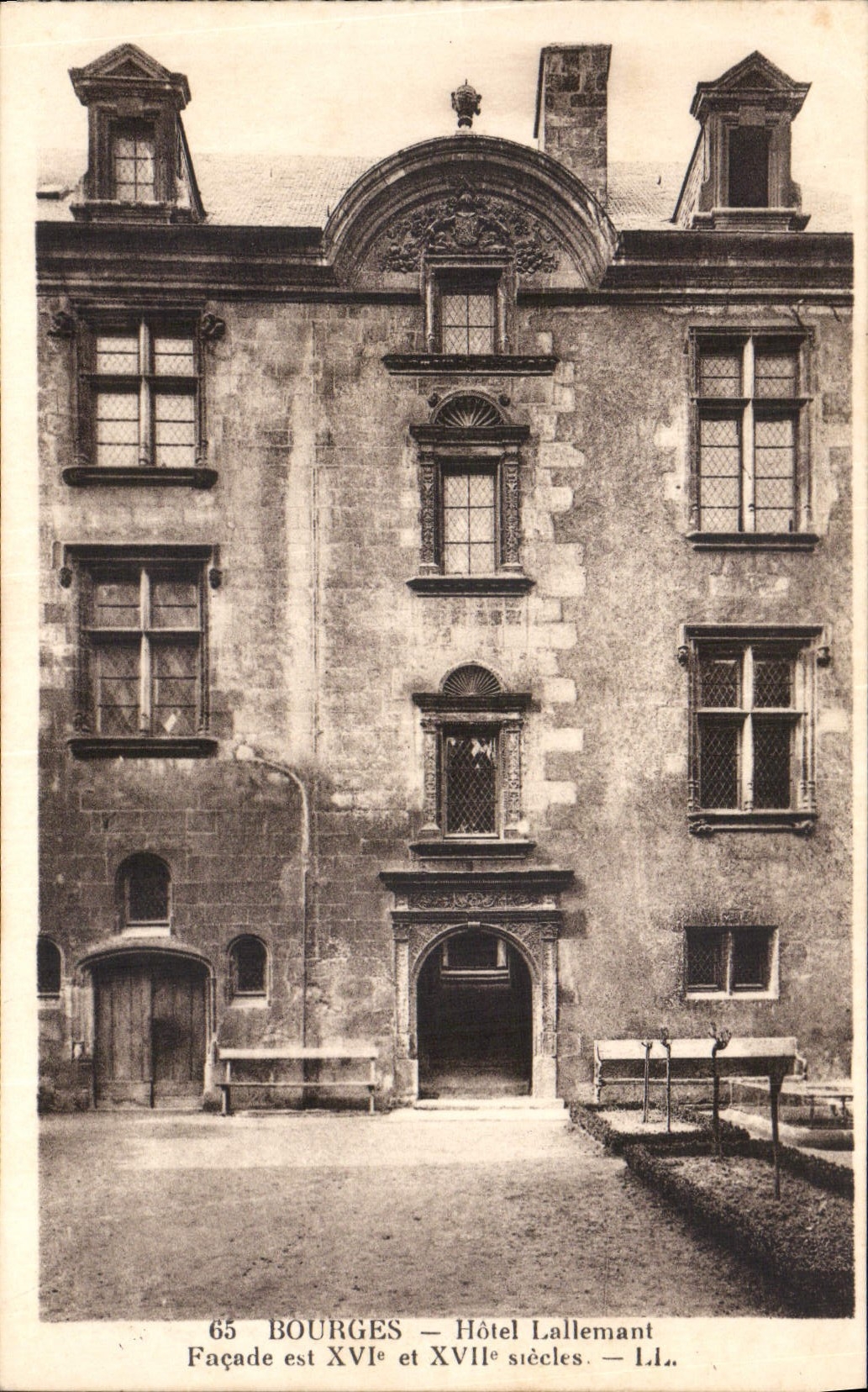 Bourges — Hotel Lallemant — Fassade des 16. und 17. Jahrhunderts — L.L.