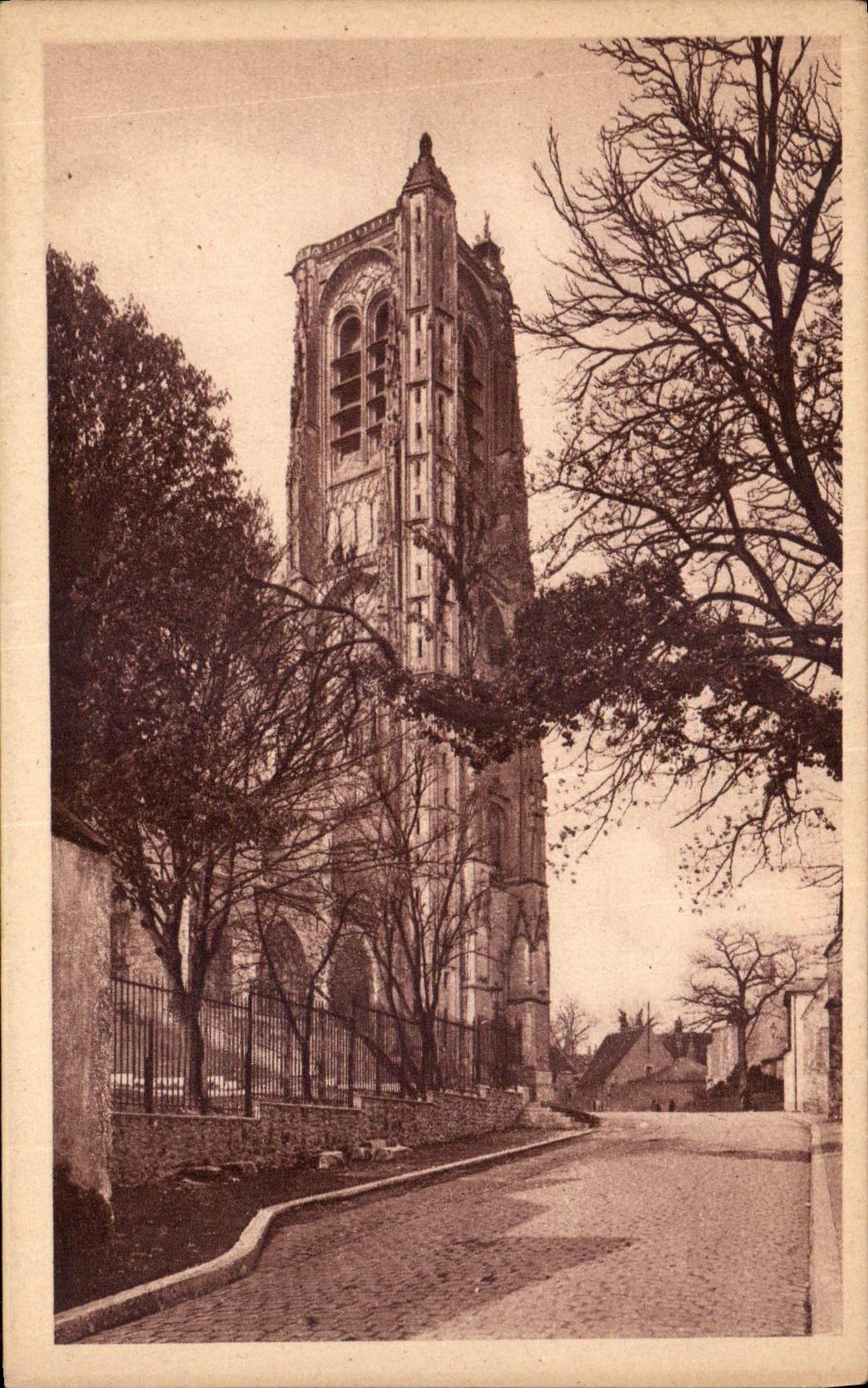 CPA Bourges La Cathedrale Tour du Nord 