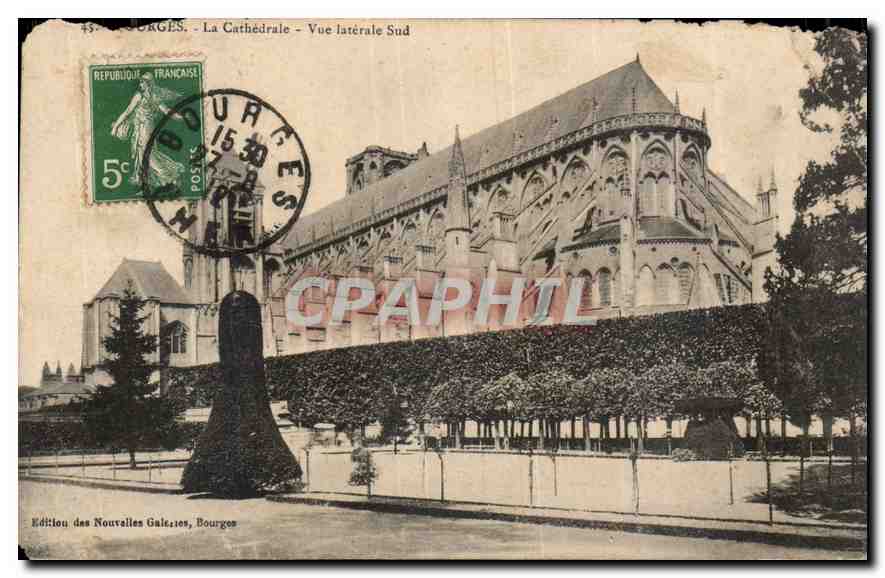 CPA Bourges la Cathedrale Vue laterale Sud 