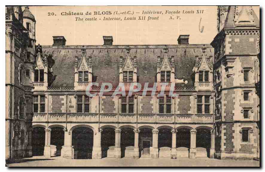 CPA Chateau de Blois I et C Interieur Facade Louis XII 