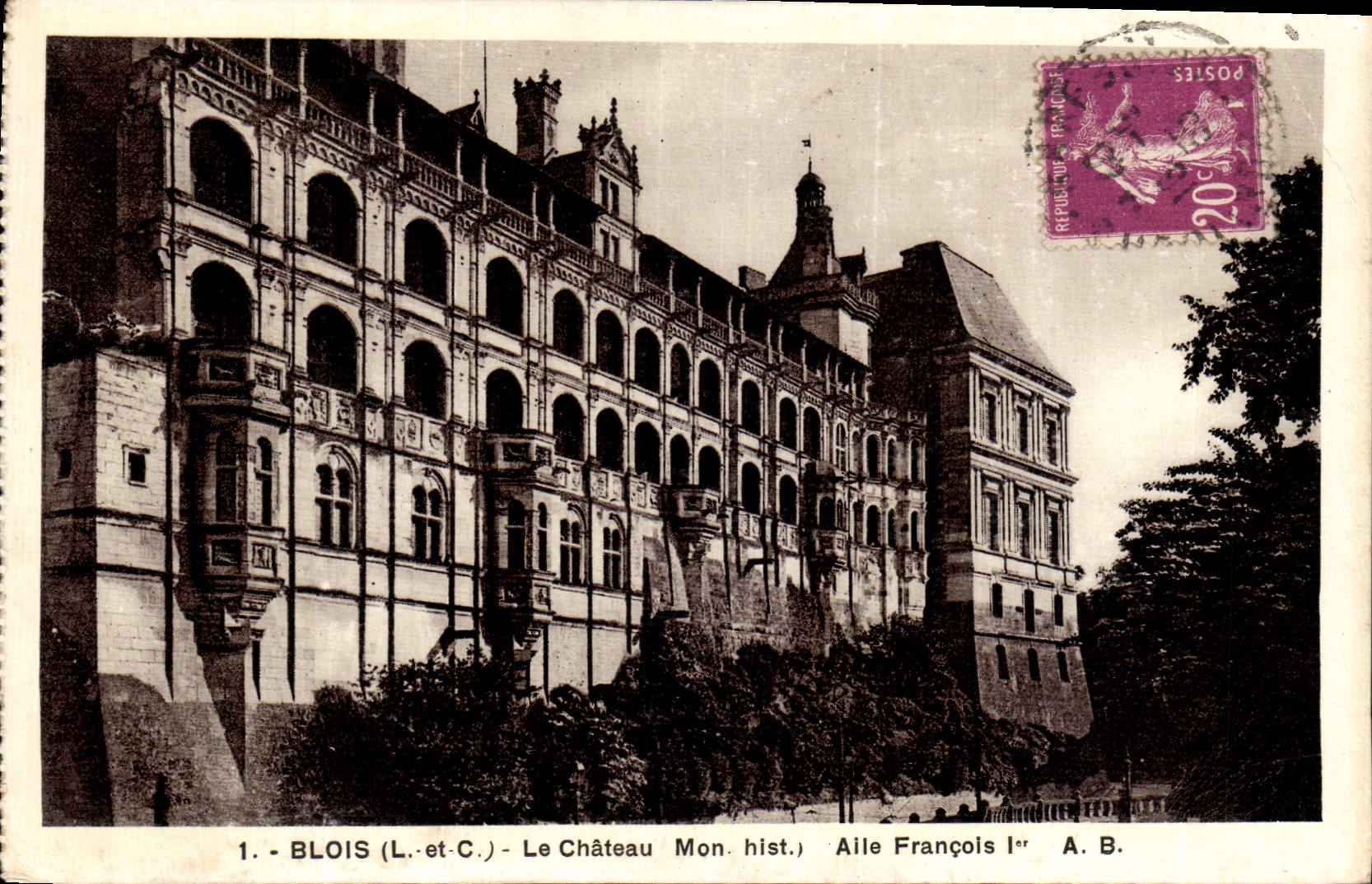 CPA Blois L et C le Chateau Mon hist Aile Francois 1er 