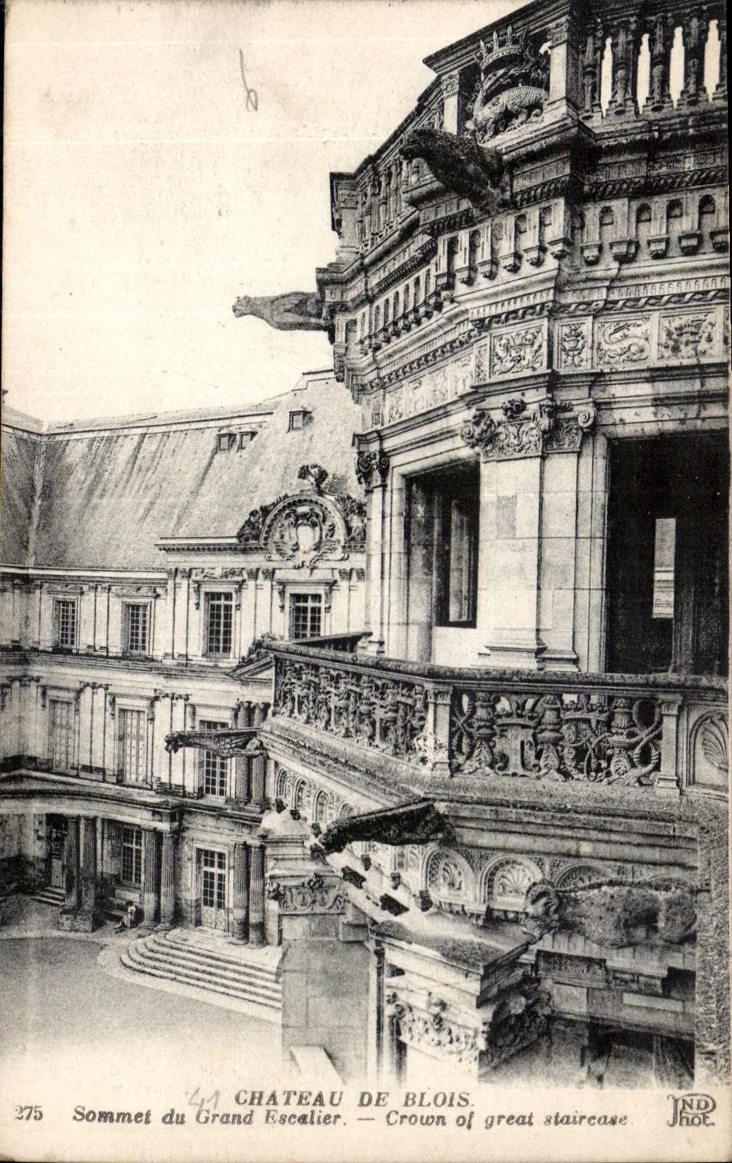 Château de Blois — Sommet du Grand Escalier — IND Phot.
