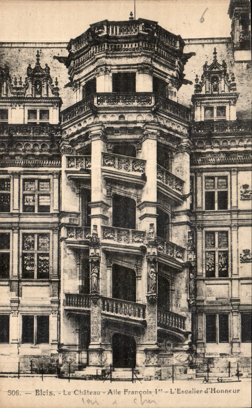 CPA Blois le Chateau Aile Francois Ier l'Escalier d'Honneur 
