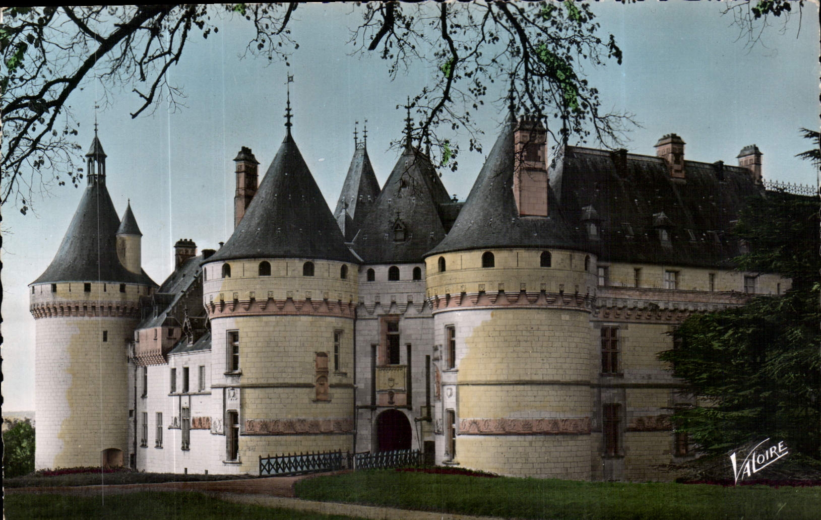 Chaumont — Château du XVIIe siècle — Éditions Valoire