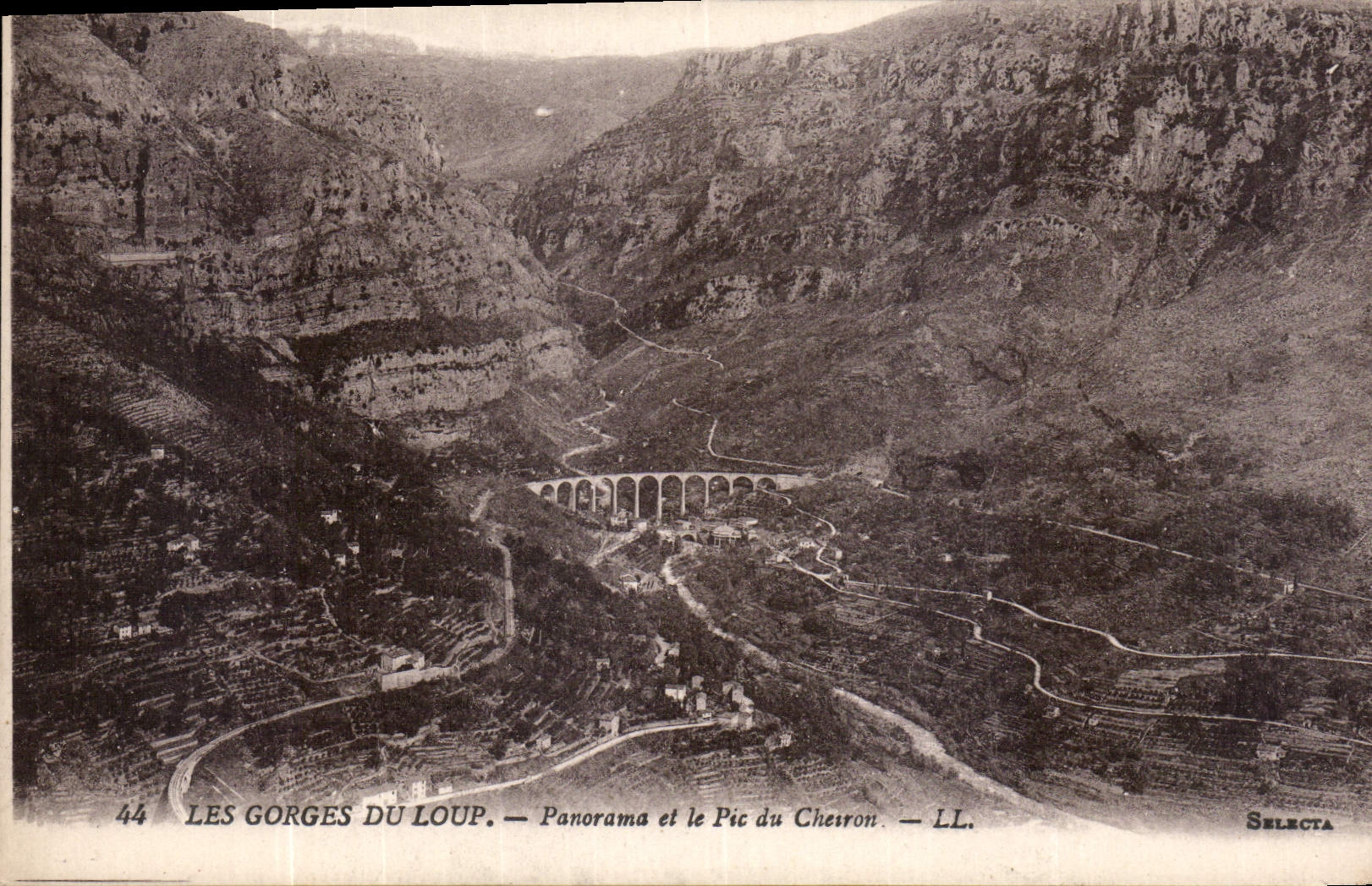 Les Gorges du Loup — Panorama et le Pic du Chevron — LL. — Selecta