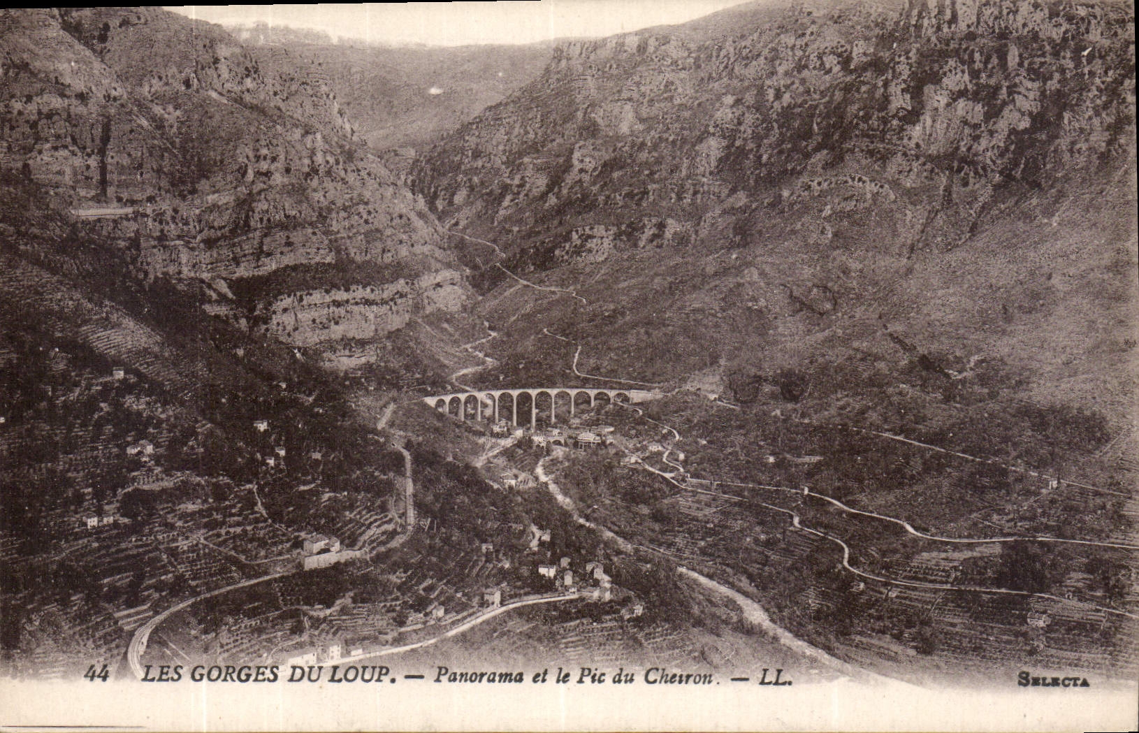 Les Gorges du Loup — Panorama et le Pic du Chevron — Selecta