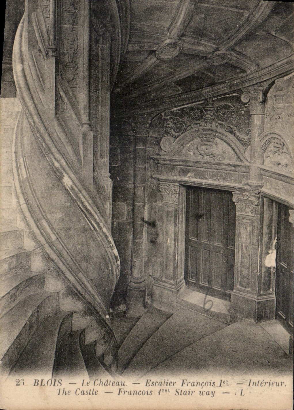 Blois — Das Schloss — Treppenhaus von François I — Innenansicht