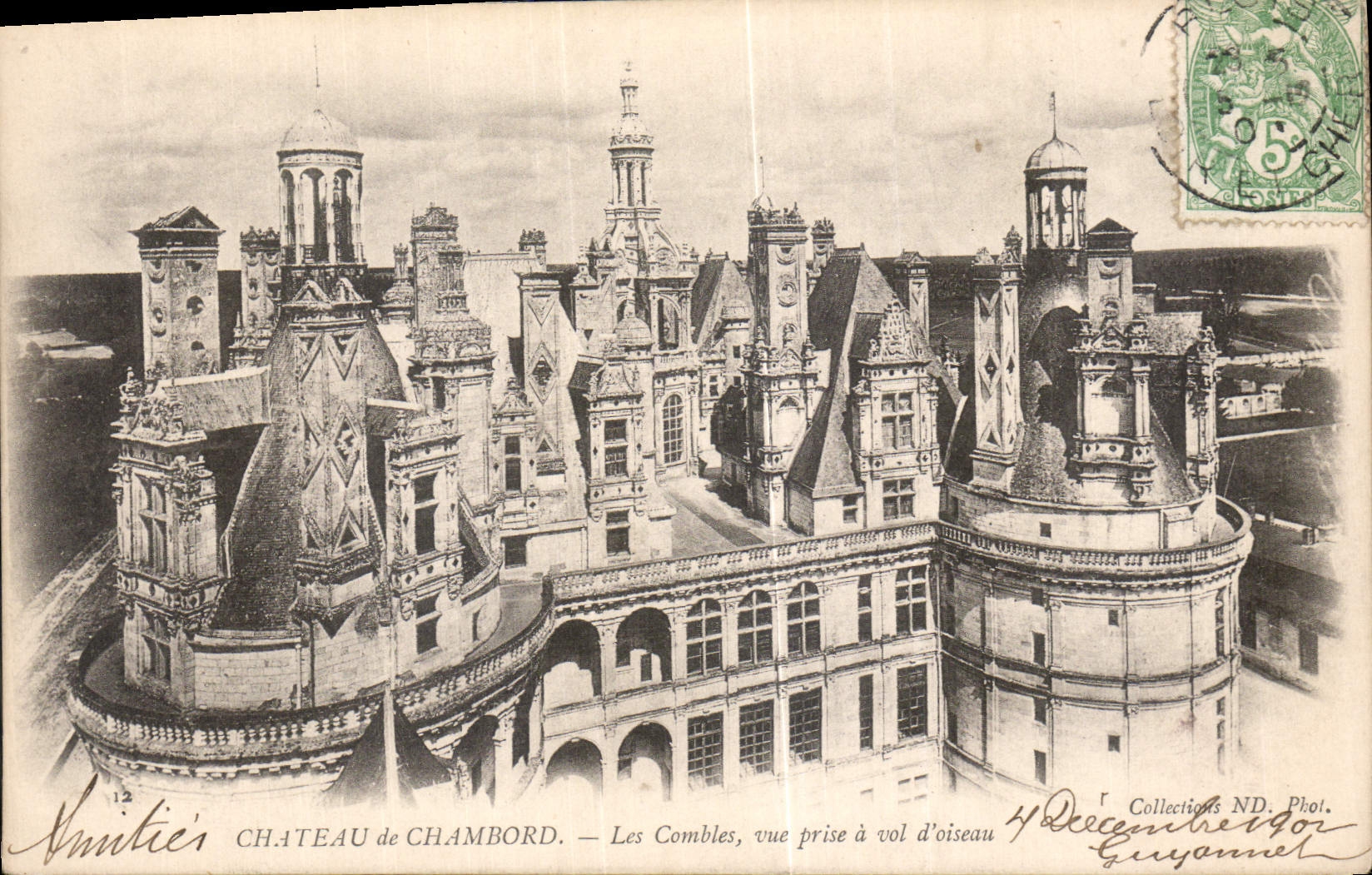 CPA Chateau de Chambord les Combles vue prise a vol d'Oiseau 