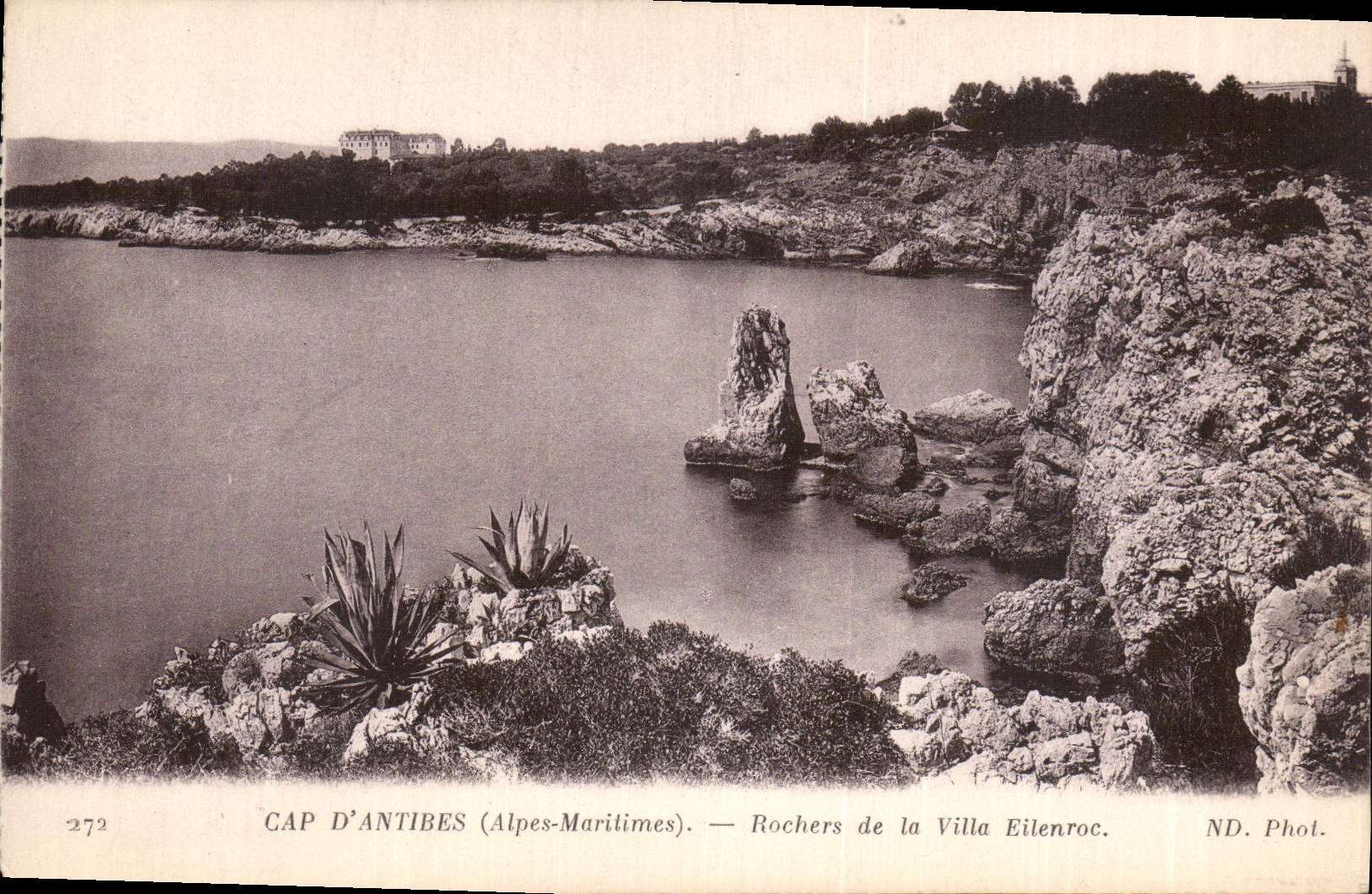 CPA Cap d'Antibes Alpes Maritimes rochers de la Villa Eilenroc 