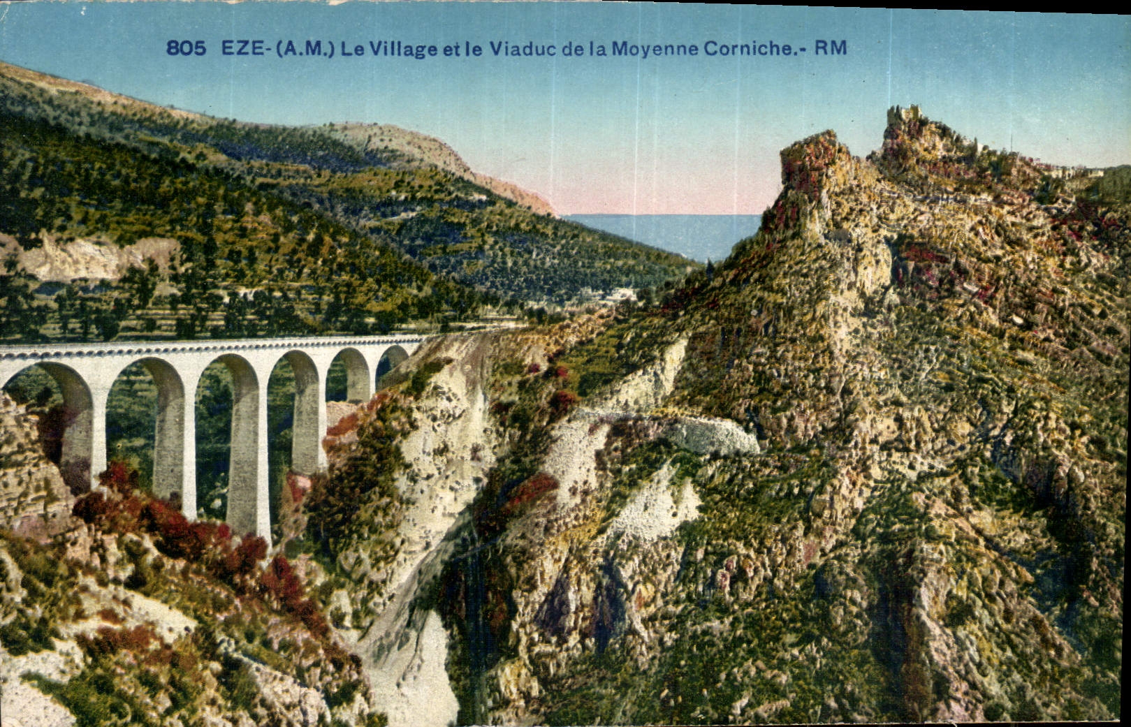 CPA Eze A M le Village et le Viaduc de la Moyenne Corniche 