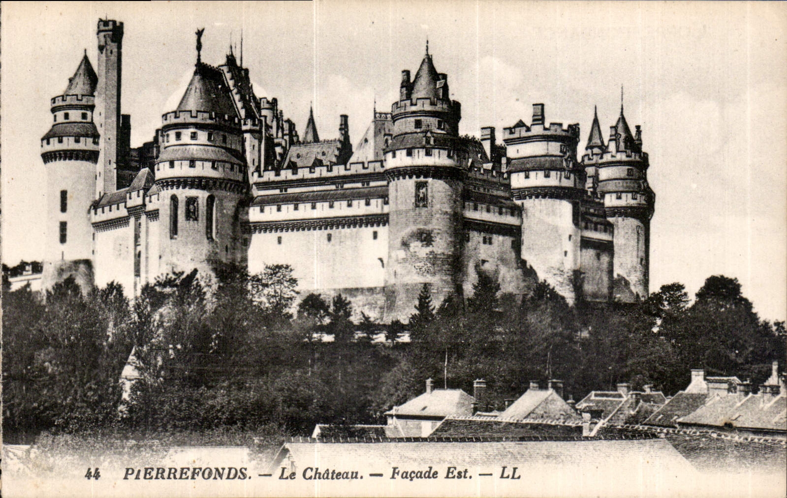 PierreFonds — Le Château — Façade Est — LL
