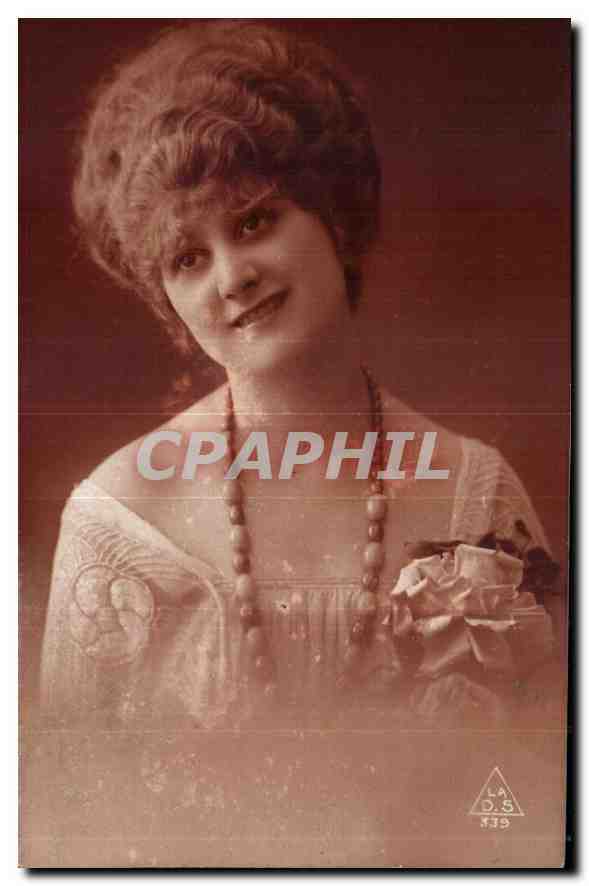 Portrait d'une jeune femme — éditeur LA D.S. n° 539