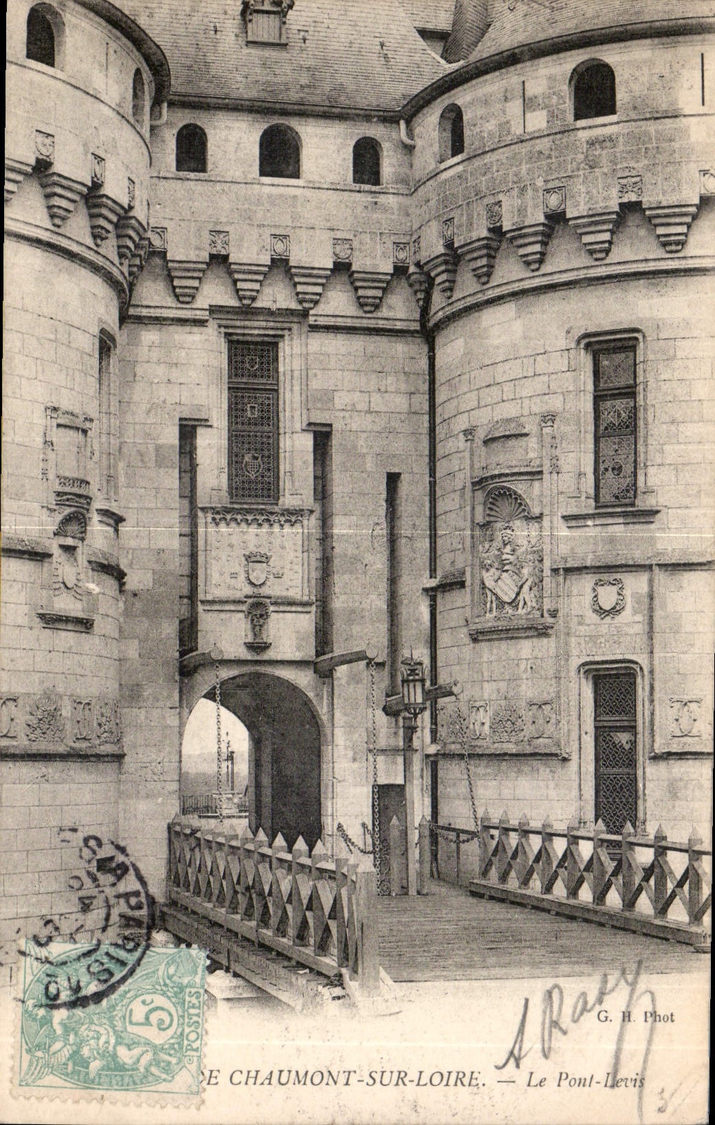 Chaumont-sur-Loire — Le Pont-Levis — G. H. Phot