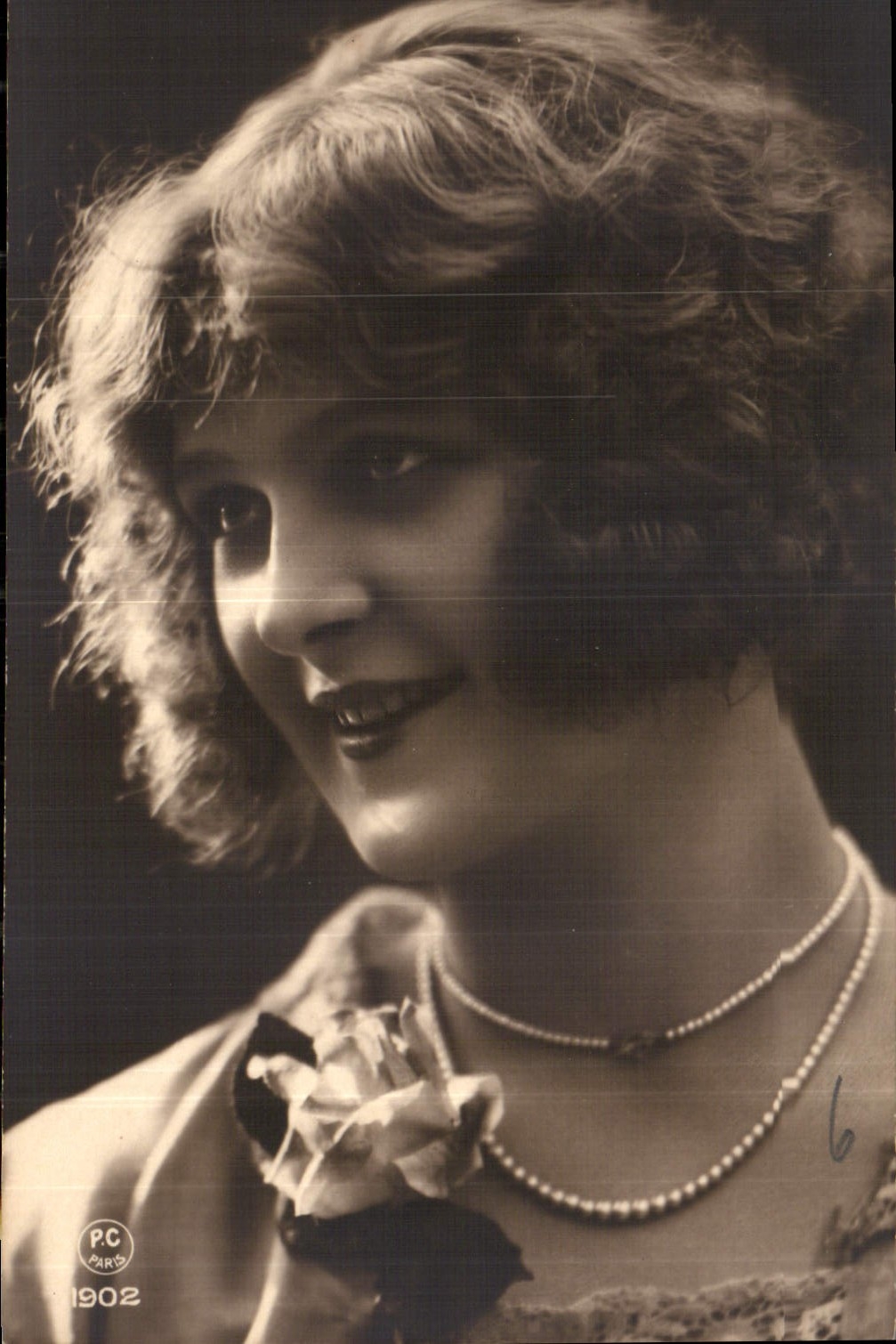 Portrait de femme — époque 1902 — P-C Paris, n°6