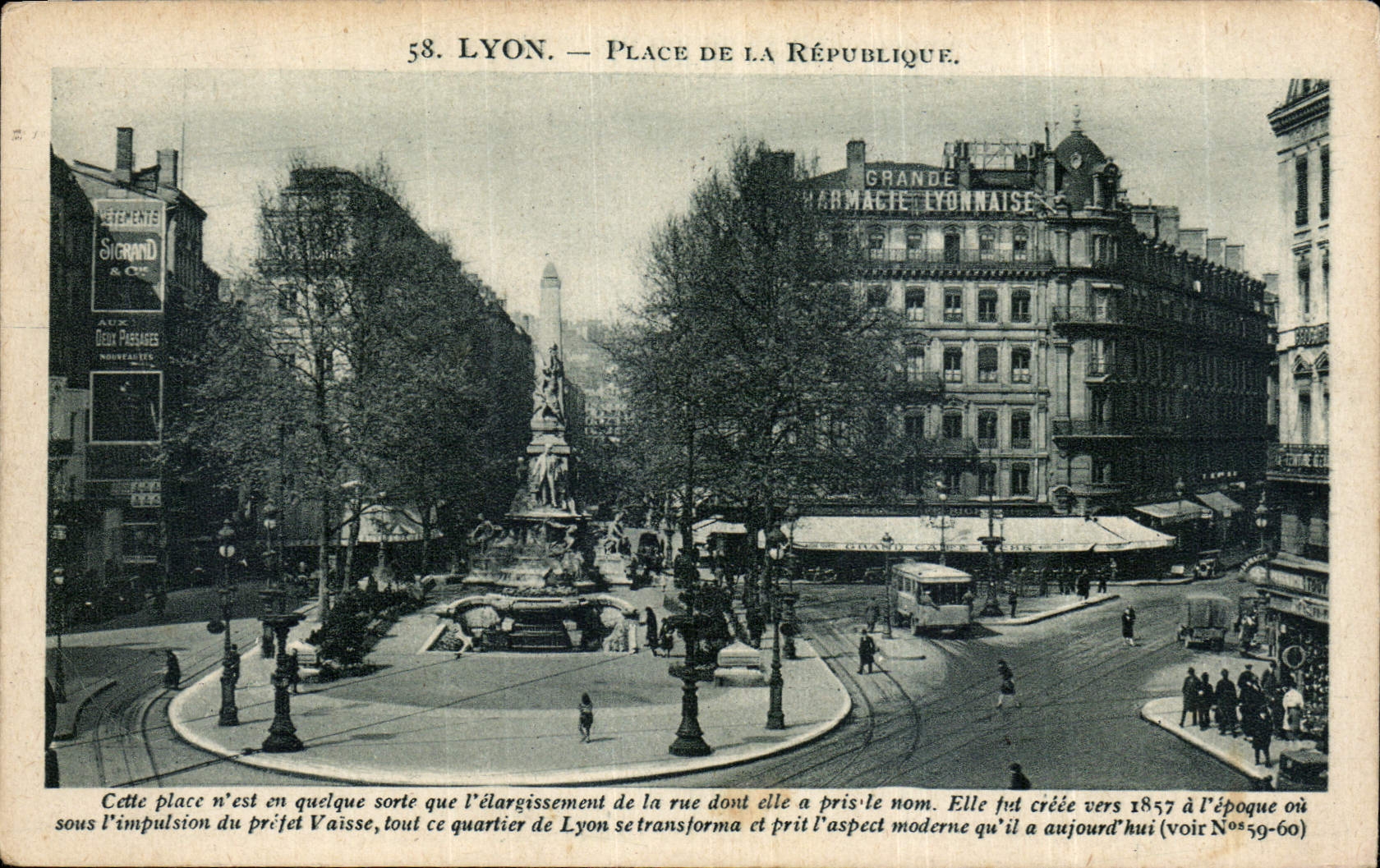 CPA Lyon Place de la Republique 