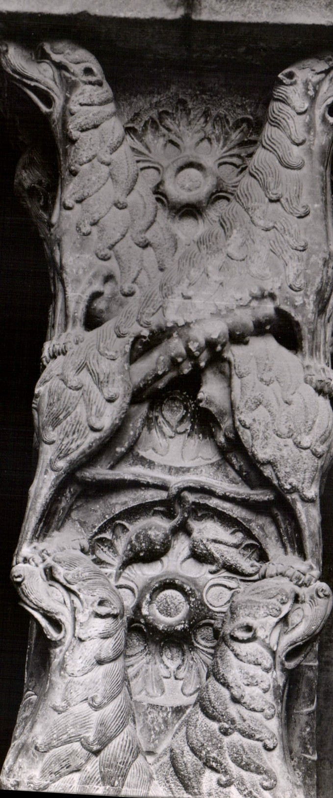 Moissac (Tarn-&-Gar.) — Trumeau du Portail (XIIe siècle) de l'Église Abbatiale Saint-Pierre — Éditions LAVOLLE, Moissac
