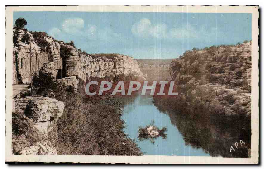 CPA Environs d'Aubenas l'Ardeche aux defiles de Ruoms 