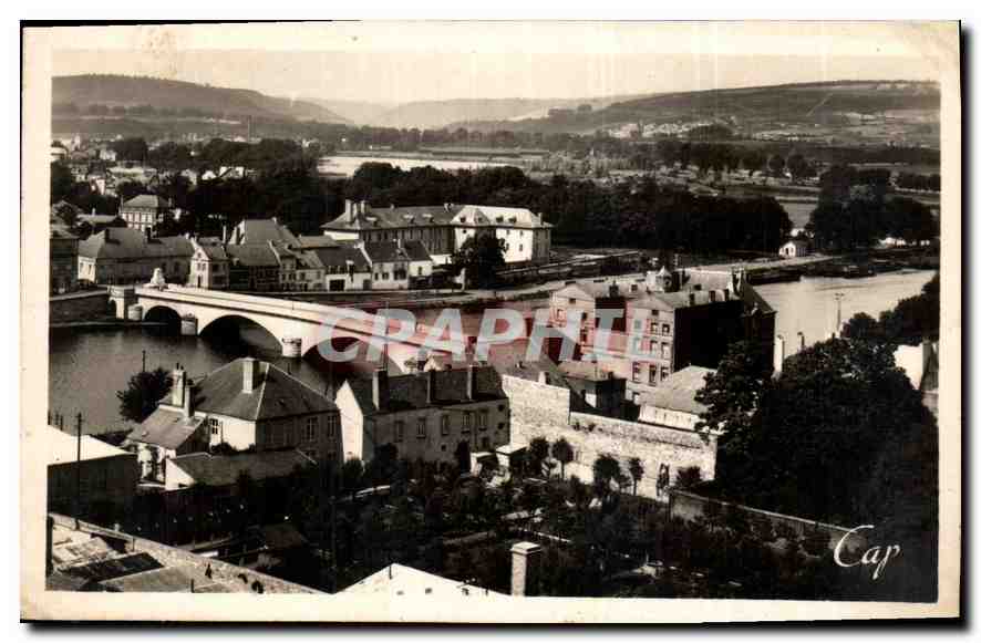 CPA Givet vue sur le Grand Pont vers la Belgique 