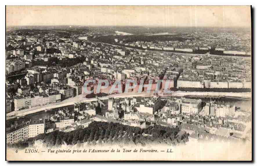 CPA Lyon vue generale prise de l'Ascenseur de la Tour de Fourviere 
