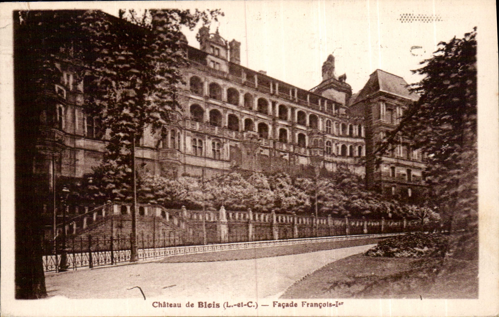 CPA Chateau de Blois L et C Facade Francois I 